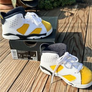 Jordan Kids' White and Yellow Retro Sneakers